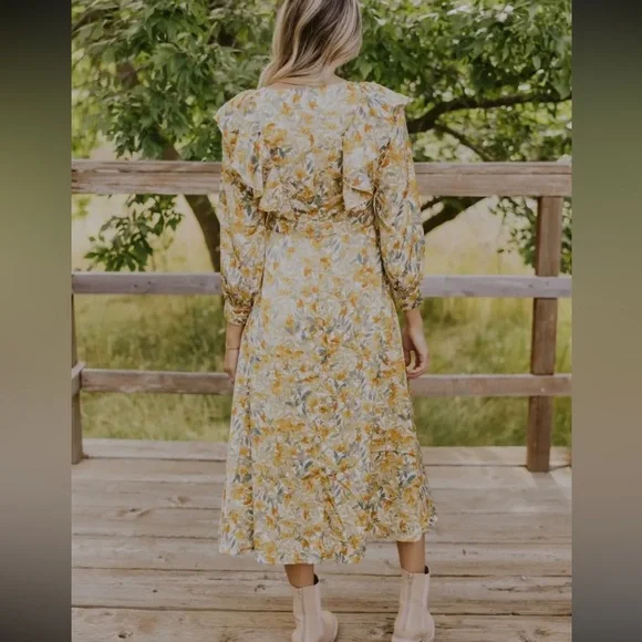 Vintage Floral Ruffle‎ Nursing Maxi Dress - Picture 4 of 8